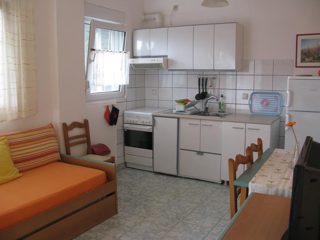 נאה פוטידאה Seaview Aparthotel חדר תמונה