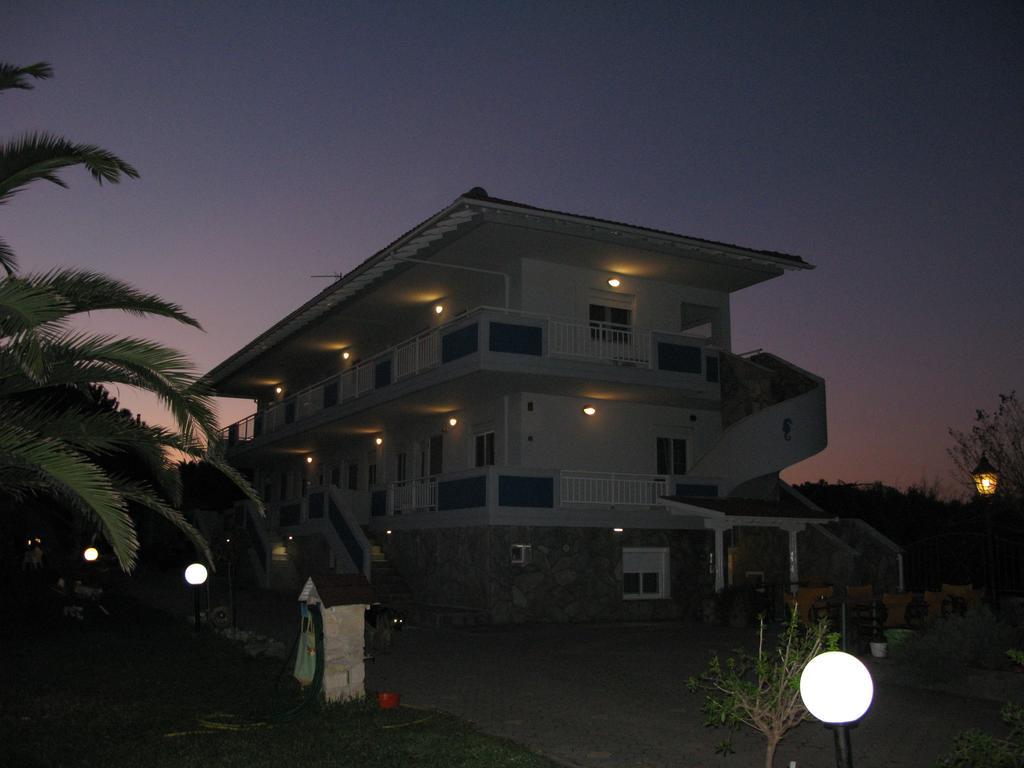 נאה פוטידאה Seaview Aparthotel מראה חיצוני תמונה