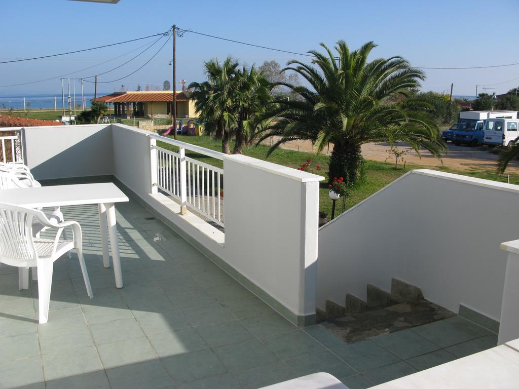נאה פוטידאה Seaview Aparthotel מראה חיצוני תמונה