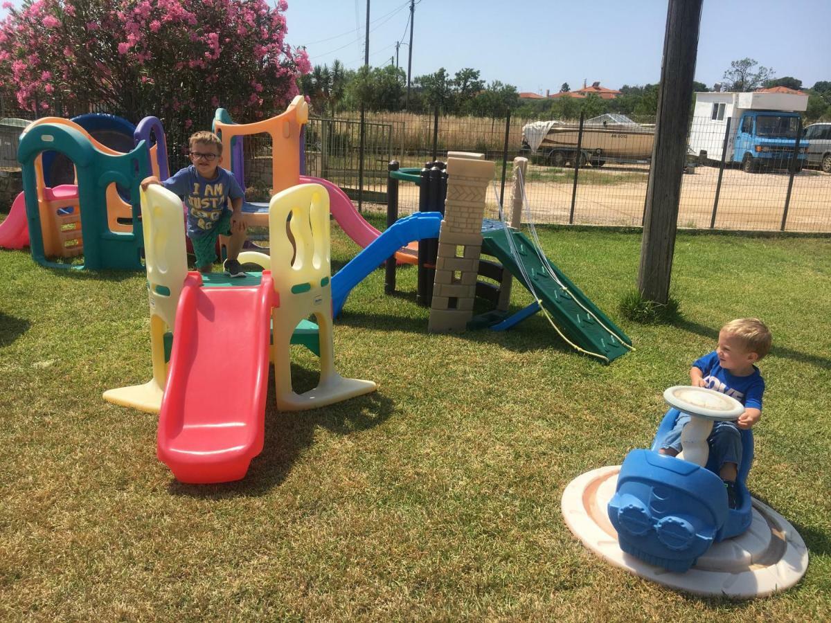 נאה פוטידאה Seaview Aparthotel מראה חיצוני תמונה